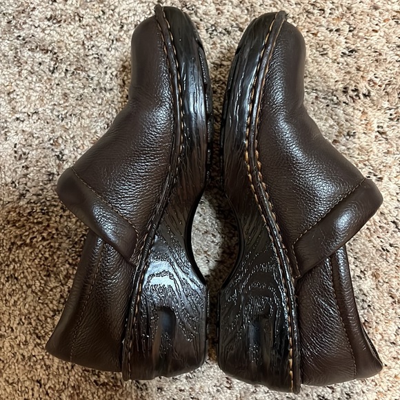 Bolo shoes, like new. Wish I could still fit them, but my feet swell. 😔 - Picture 2 of 4